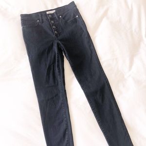 Madewell 9" Mid-Rise Skinny Jeans in Black